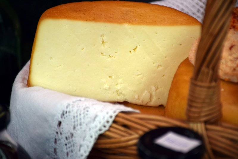 tvrdý zrající sýr